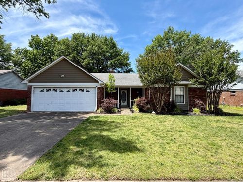 1206 Hickory Cir, West Memphis, AR, 72301-2820 | Card Image