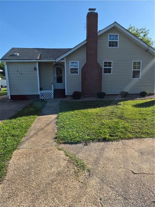 379 Schley Avenue, Hampton, VA, 23661 | Card Image