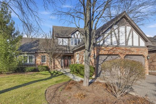 26 Lake Ridge Club Dr, Burr Ridge, IL, 60527-7937 | Card Image