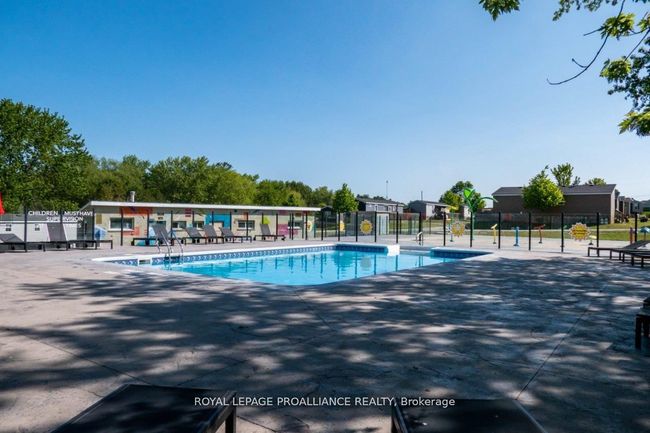 486 Cty Rd 18   3 Beachview Lane, House other with 2 bedrooms, 1 bathrooms and 2 parking in Prince Edward County ON | Image 31