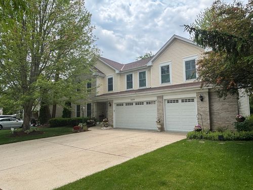 2219 Barrett Dr, Algonquin, IL, 60102-6085 | Card Image