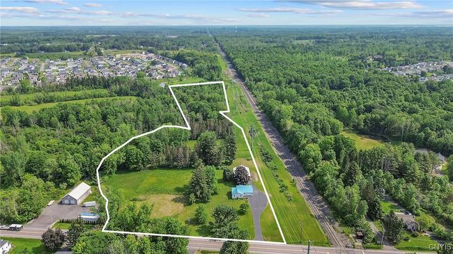 8278 Maple Rd, House other with 2 bedrooms, 2 bathrooms and null parking in Clay NY | Image 42