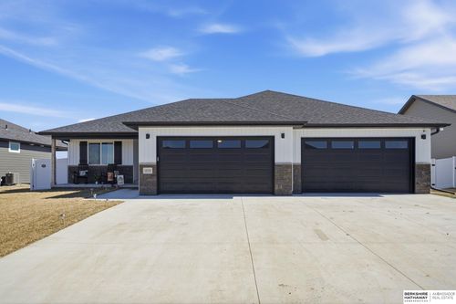 10330 S 77th St, Lincoln, NE, 68516-3734 | Card Image
