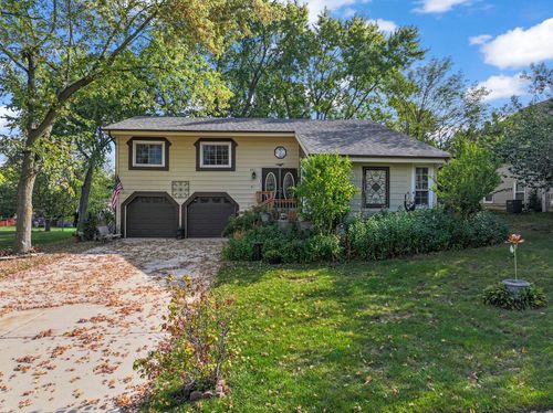 253 Sterling Ln, Bloomingdale, IL, 60108-1929 | Card Image
