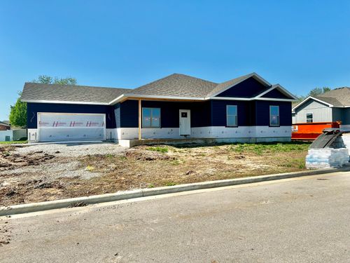 720 E Vivian St, Bolivar, MO, 65613-1377 | Card Image