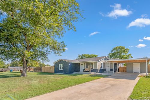 302 N 14th St, Junction, TX, 76849-3624 | Card Image