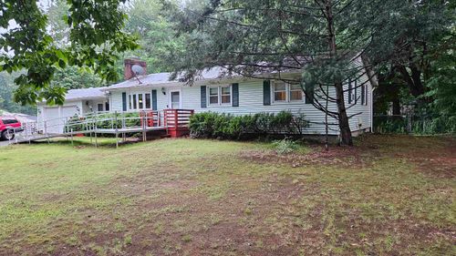89 Sweet Hill Rd, Plaistow, NH, 03865-2341 | Card Image