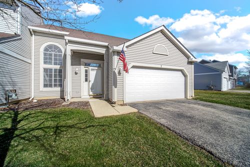 7 Dogwood Ct, Lake In The Hills, IL, 60156-4659 | Card Image