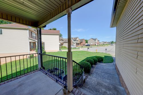 2720 Arthurs Ct, Clarksville, TN, 37040-4999 | Card Image
