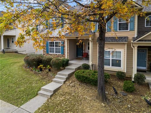 2462 Suwanee Pointe Dr, Lawrenceville, GA, 30043-1329 | Card Image