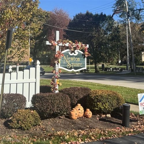 unit-1-30 Newton Square Dr, Canfield, OH, 44406-1166 | Card Image