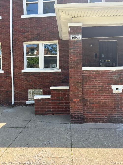9844 Woodrow Wilson St, Detroit, MI, 48206-1712 | Card Image