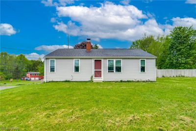 235 Klinger Avenue, House other with 2 bedrooms, 1 bathrooms and null parking in Alliance OH | Image 1