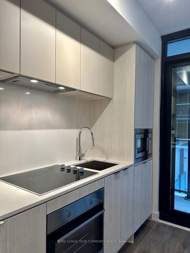 421 - 1 Jarvis St, Condo with 1 bedrooms, 1 bathrooms and null parking in Hamilton ON | Image 7
