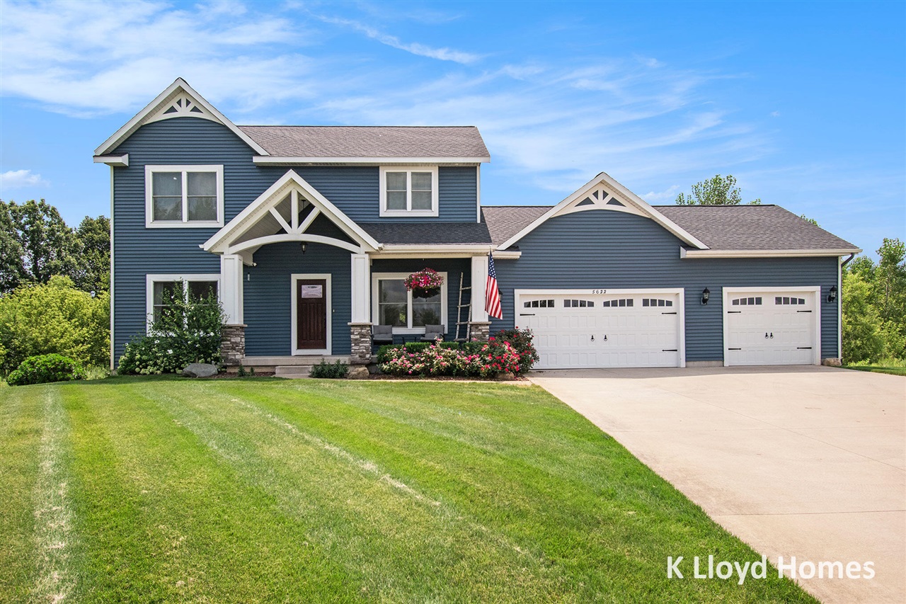 Caribou Ct, Middleville, MI 49333