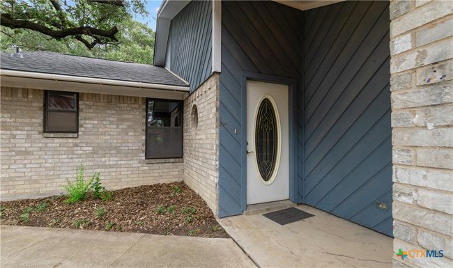 Entryway | Image 4