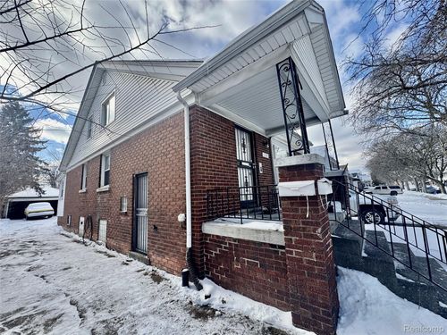 2-upper-15030 Rossini Dr, Detroit, MI, 48205-1949 | Card Image