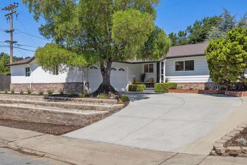 3902 Bret Harte Dr, Redwood City, CA, 94061 | Card Image