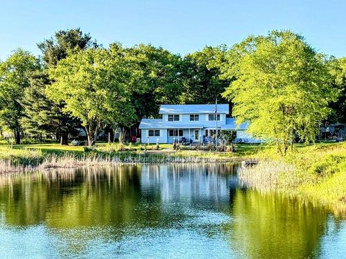 15752 W 400 N, Medaryville, IN, 47957-8108 | Card Image