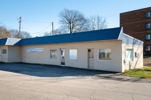 141 E Eastland St, Gallatin, TN, 37066-2825 | Card Image