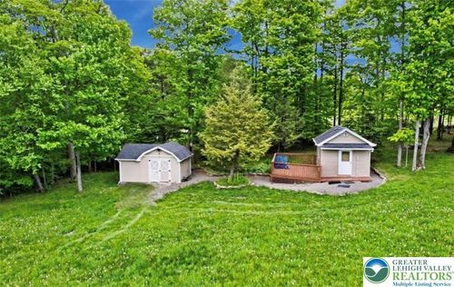 439 Butternut Rd, Newfoundland, PA, 18445-9636 | Card Image