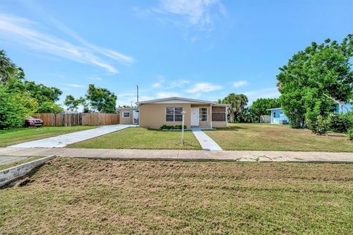 7959 Hyde Park Ave, NORTH PORT, FL, 34287-2008 | Card Image