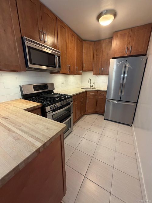 3l-3636 Fieldston Rd, Bronx, NY, 10463-2043 | Card Image