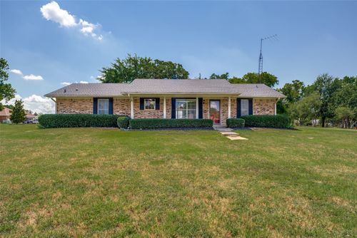 105 Mohican Trl, Gainesville, TX, 76240-9419 | Card Image