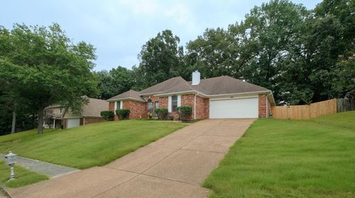 2050 Mount Badon Ln, Cordova, TN, 38016-5225 | Card Image