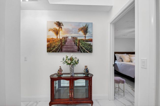 6858 Fountains Cir, Condo with 3 bedrooms, 3 bathrooms and null parking in Lake Worth FL | Image 45