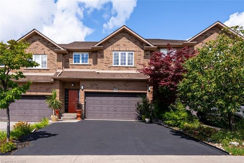 1105 Harrogate Dr, Ancaster, ON, L9K1N1 | Card Image