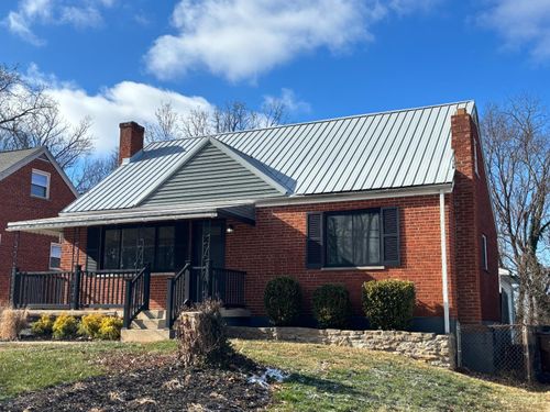 1453 Verdale Dr, Anderson Twp, OH, 45230-2228 | Card Image