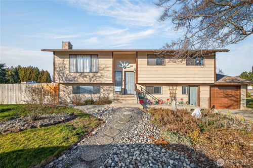 2149 1st St Ne, East Wenatchee, WA, 98802-5103 | Card Image