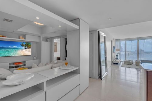 2703-465 Brickell Ave, Miami, FL, 33131-2494 | Card Image