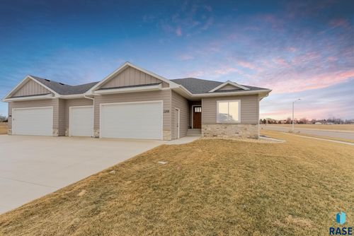 2208 E Christensen St, Brandon, SD, 57005-6720 | Card Image