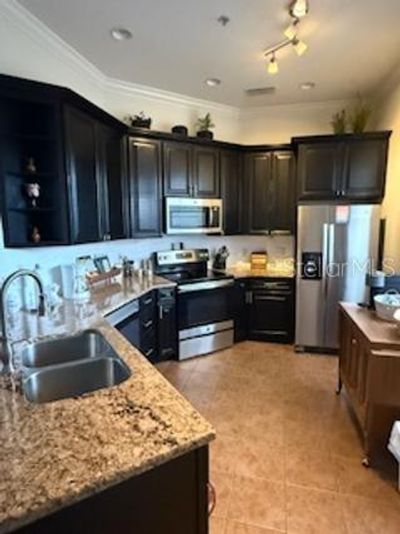 KITCHEN | Image 3