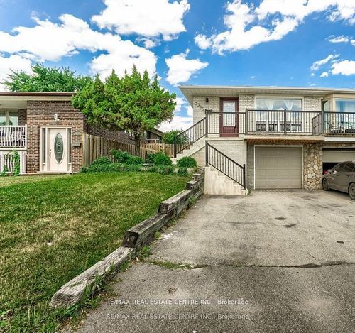 lower-3385 Ellengale Dr, Mississauga, ON, L5C1Z5 | Card Image