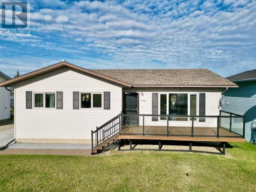 8218 102 Ave, Peace River, AB, T8S1N1 | Card Image