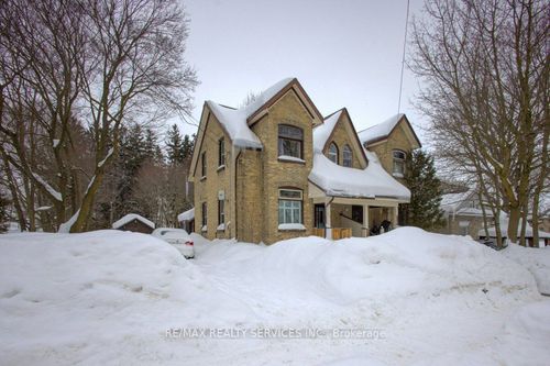 240 Fergus St N, Mount Forest, ON, N0G2L2 | Card Image