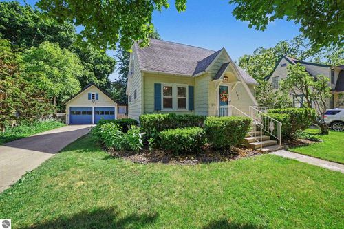 402 E May St, Mt. Pleasant, MI, 48858-3512 | Card Image