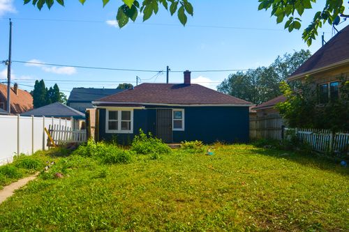 3206 N 44th St, Milwaukee, WI, 53216-3542 | Card Image