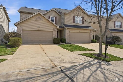 510 Country Circle Dr, Lake St Louis, MO, 63367-5833 | Card Image
