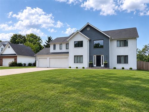 608 Dewitt Dr, Highland Heights, OH, 44143-1925 | Card Image