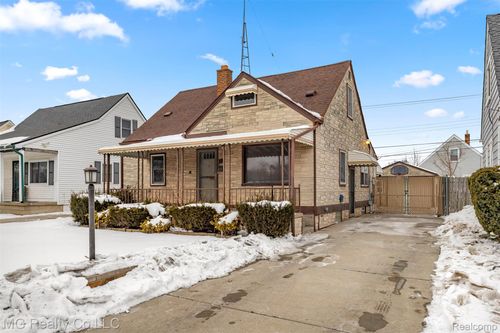 14716 Eureka Rd, Southgate, MI, 48195-2006 | Card Image