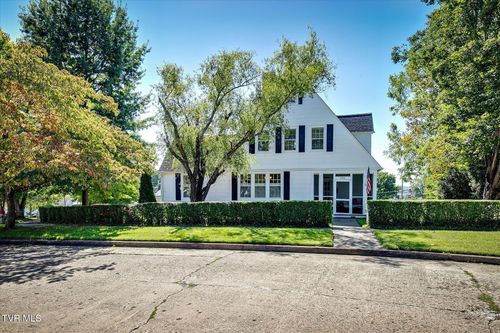 809 Yadkin St, Kingsport, TN, 37660-4935 | Card Image