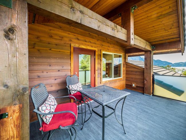 1011 Panorama Place, House other with 4 bedrooms, 3 bathrooms and 5 parking in Squamish BC | Image 29