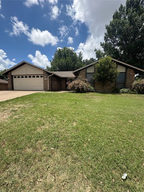 304 Chartwell Dr, Waco, TX, 76712-3952 | Card Image