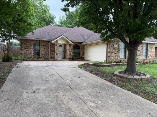 1022 Wendell Way, Garland, TX, 75043-1701 | Card Image