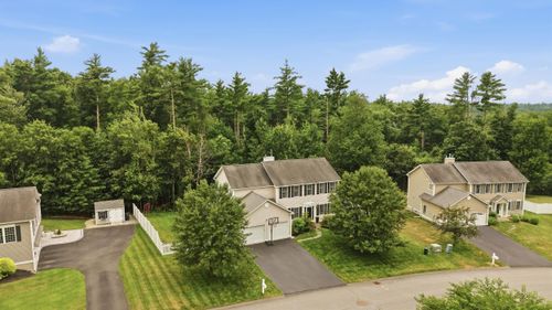 9 Grapevine Rd, Merrimack, NH, 03054-2831 | Card Image