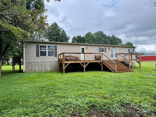 15 First St, Pisgah Forest, NC, 28768-8965 | Card Image